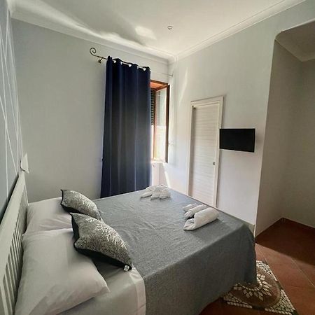 Manu'S Room Naples Exterior photo